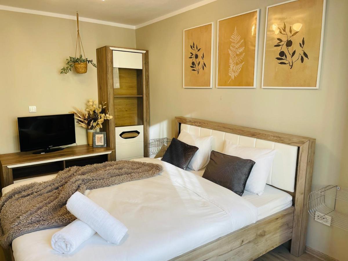 Hygge Place To Stay - Self Check In Nonstop 24H-Wifi Resita Exterior photo